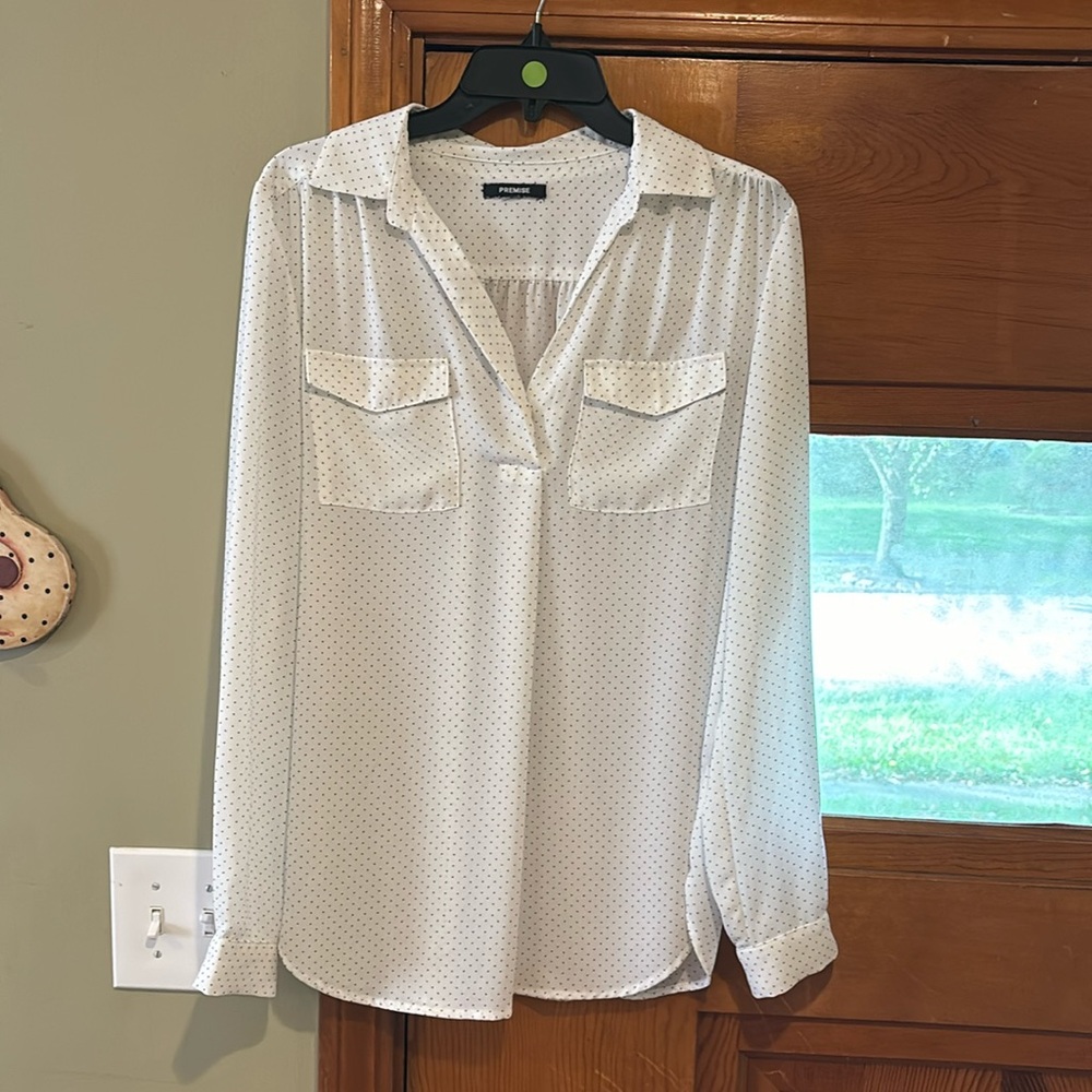 Cute top with polka dot print